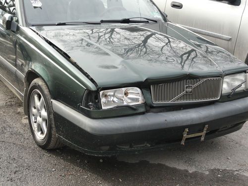 1996 volvo 850 base sedan 4-door 2.4l