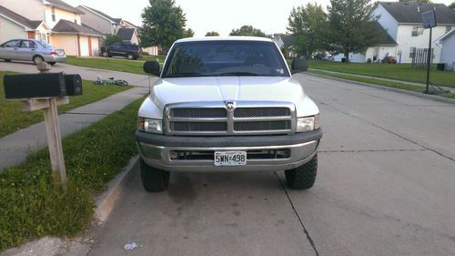 2001 dodge ram 1500 st extended cab pickup 4-door 5.2l