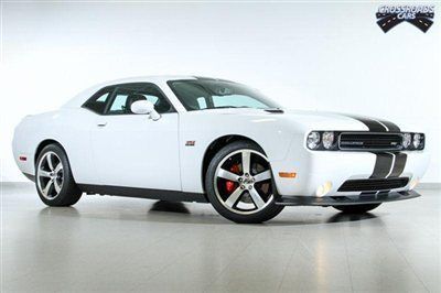 12 srt8 392 hemi 6-spd manual leather suede interior navigation 17k aluminum rim