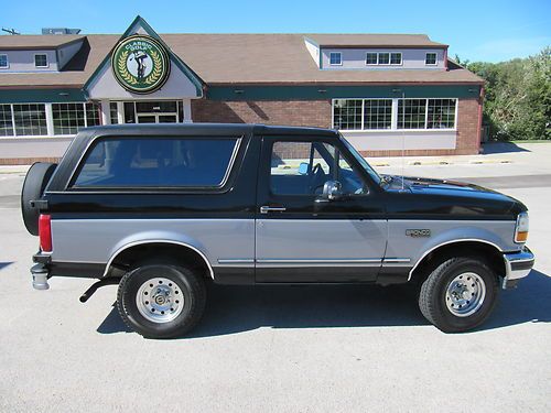 Clean, rust free 1995 ford bronco