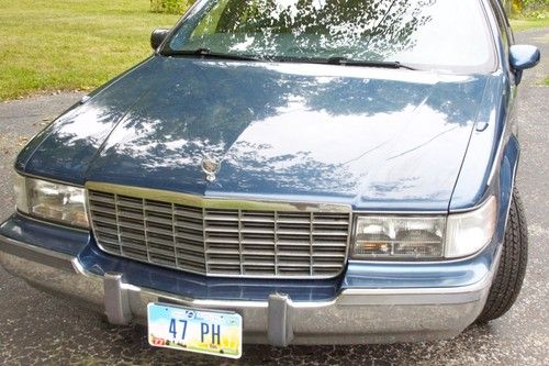 1993 caddy fleetwood jurassic-era cream puff 5.7l 89k mi elvis where are you?