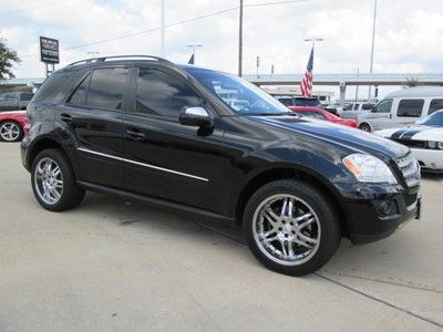 Bluetec w/ n suv 3.0l leather sunroof 5 passenger seating cruise control