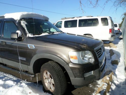 2006 ford explorer xlt sport utility 4-door 4.0l