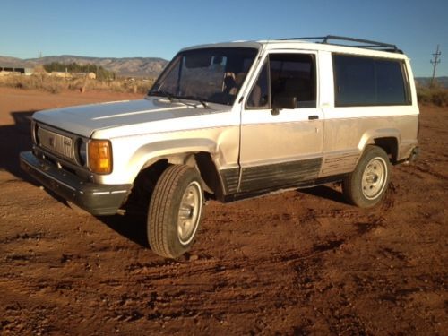 Isuzu trooper turbo diesel 4x4 5 speed