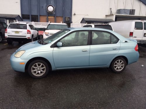 2001 toyota pruis - hybrid - well kept - clean car - save huge - best color!!!!!