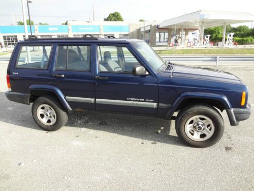light blue jeep cherokee 2000