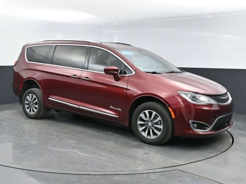 2020 chrysler pacifica touring l plus braunability rear entry wheelchair ramp