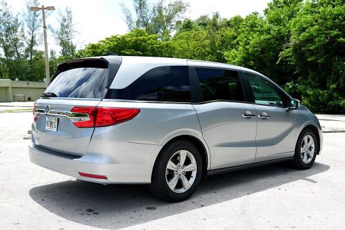 2020 honda odyssey free delivery! loaded &amp; low miles. call 786-328-3187