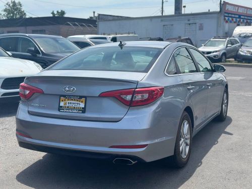 2017 hyundai sonata base 4dr sedan