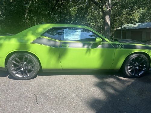 2023 dodge challenger r/t