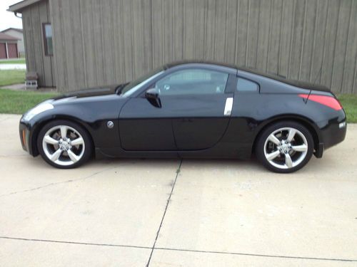 2006 nissan 350z black - very nice - no reserve