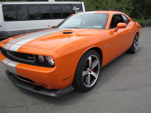 2012 dodge challenger srt8