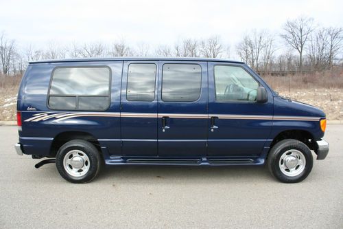 Buy Used 2007 Ford Econoline Lowered Floor Handicap Accessible Wheelchair Lift Van Ricon In 