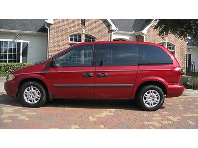 2007 dodge caravan 96,144 miles 4-cylinder third row seat 4 new tires texas van!