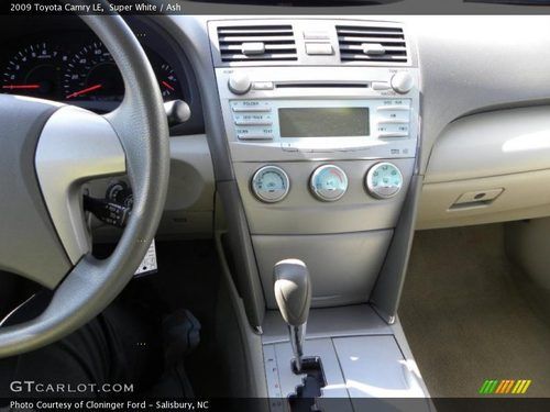 2009 toyota camry le 4-door 3.5l v6 white,leather,sunroof,remote start - $16,900