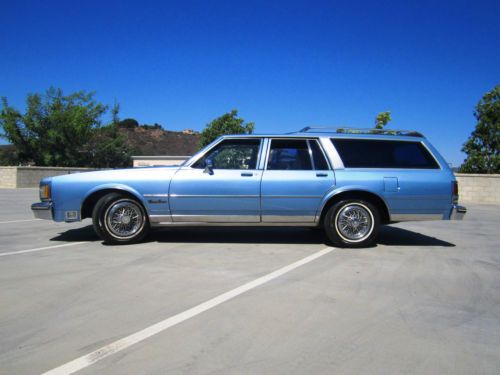 1988 oldsmobile custom cruiser near mint collectible