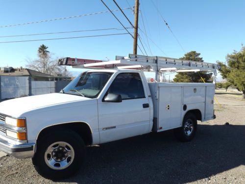 Chevy 1996 white c3500 panel work truck two door2 wheel drive v8 120kmiles guc