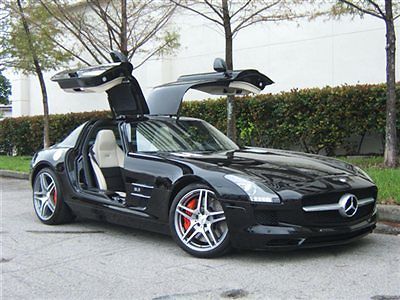 2012 mercedes benz sls 63 amg coupe.