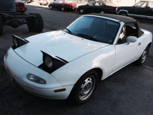 1992 mazda miata base convertible 2-door 1.6l