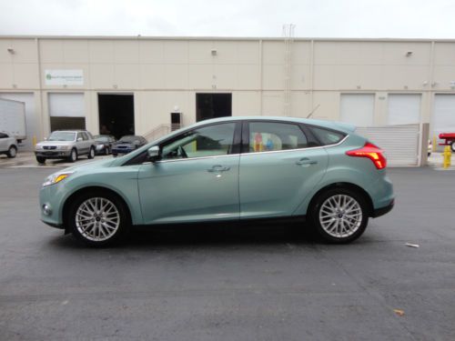 2012 ford focus sel hatchback 4-door 2.0l