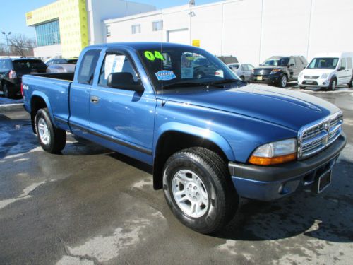 2004 dodge dakota sport plus extended cab pickup 2-door 4.7l