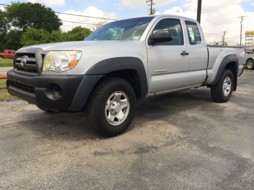 2010 toyota tacoma base extended cab pickup 4-door 2.7l