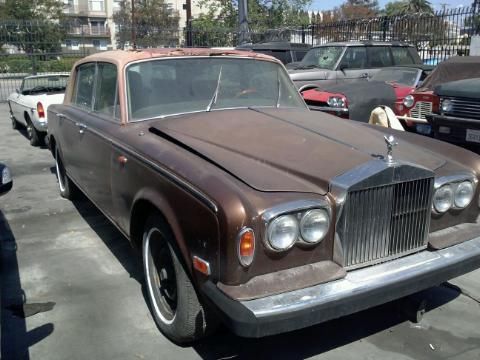 Rolls royce silver shadow  base sedan 4-door 6.7l