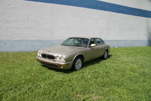 1999 jaguar xj8 base sedan 4-door 4.0l