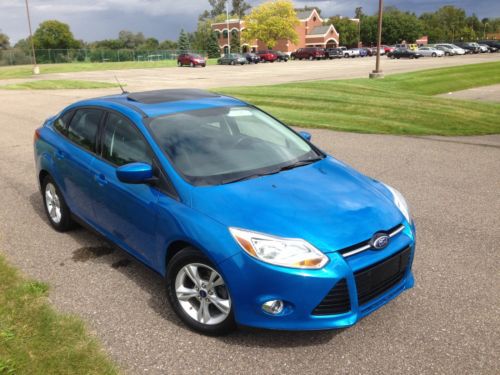 2012 ford focus se sedan 4-door 2.0l/no reserve