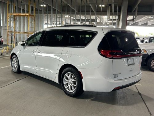 2022 chrysler pacifica touring l