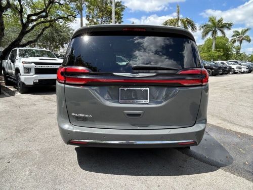 2021 chrysler pacifica touring l