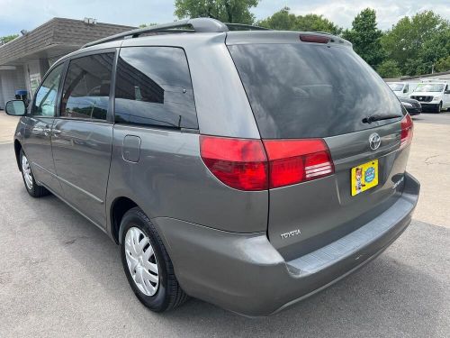 2004 toyota sienna le