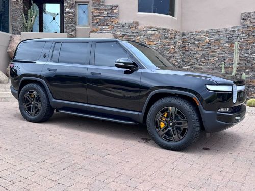 2024 rivian r1s adventure