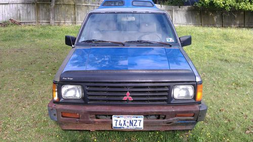 1991 mitsubishi mighty max base standard cab pickup 2-door 2.4l