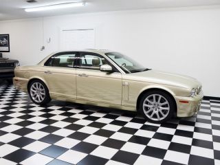 2008 jaguar xj8 only 11k mi winter gold perfect carfax stunning condition