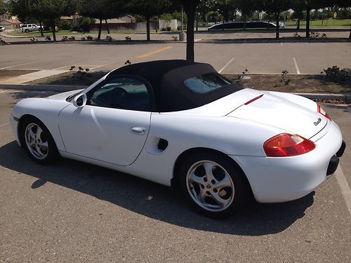 1999 porsche boxster base convertible 2-door 2.5l very clean!