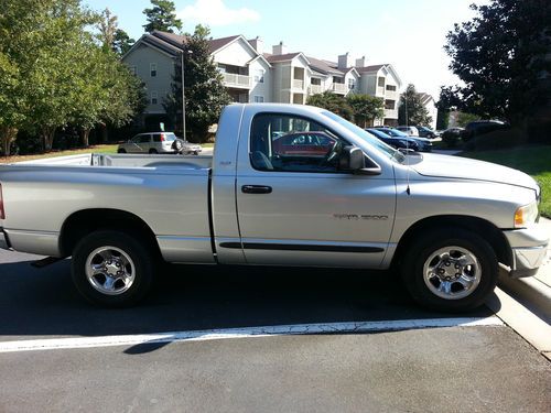 2002 dodge ram 1500 slt truck 4.7l v8, kenwood sound system with 12 in sub