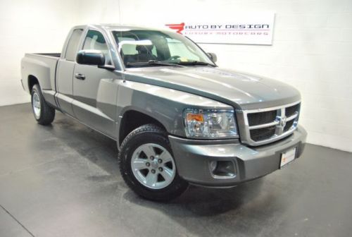 2008 dodge dakota slt ext. cab 4wd - new tires! clean carfax! lots of extras!