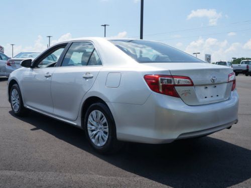 2013 toyota camry le