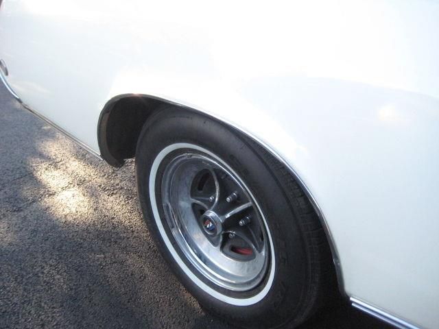 Buick riviera base hardtop 2-door