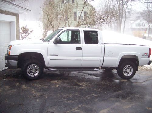 2005 chevrolet silverado 2500 hd lt extended cab pickup 4-door 6.0l