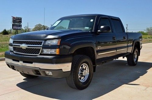 1 owner duramax diesel 4x2 -- ls pkg -- low miles -- clean carfax -- extra nice!