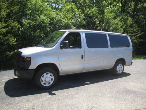 2008 ford e-150 xlt custom 12 passenger van shuttle bus 4.6l v8 rear a/c nice!!