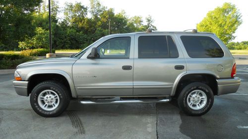 2000 dodge durango slt 4x4 leather, low miles, 3rd row, very nice!!