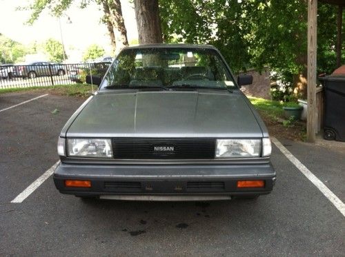 1990 nissan sentra xe sedan 4-door 1.6l