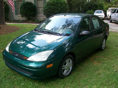 Reconditioned 2001 ford focus se sedan 4-door 2.0l