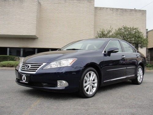 Beautiful 2011 lexus es350, loaded with options, warranty, navigation!