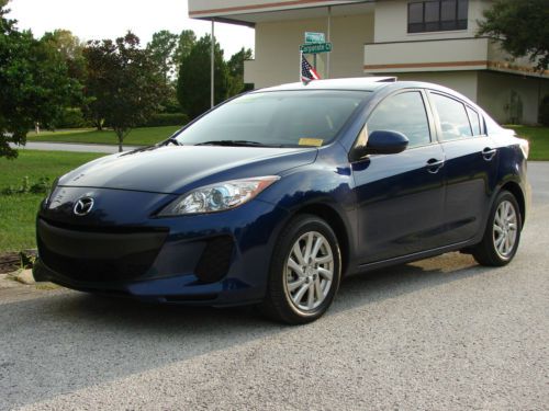 Mazda3i touring! skyactiv! sunroof! bose centerpoint! alloys! blueooth! 8k mi!