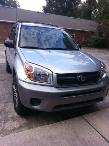 2005 toyota rav4 base sport utility 4-door 2.4l