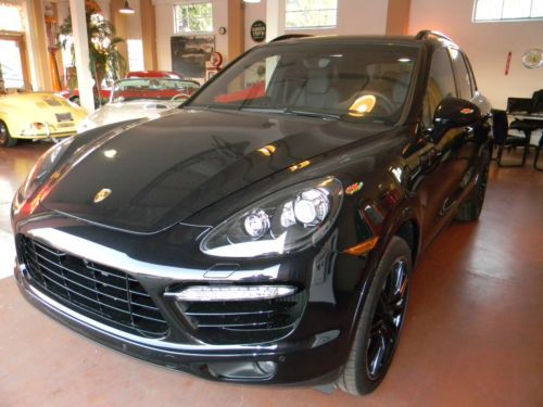 2014 porsche cayenne turbo s 190 miles